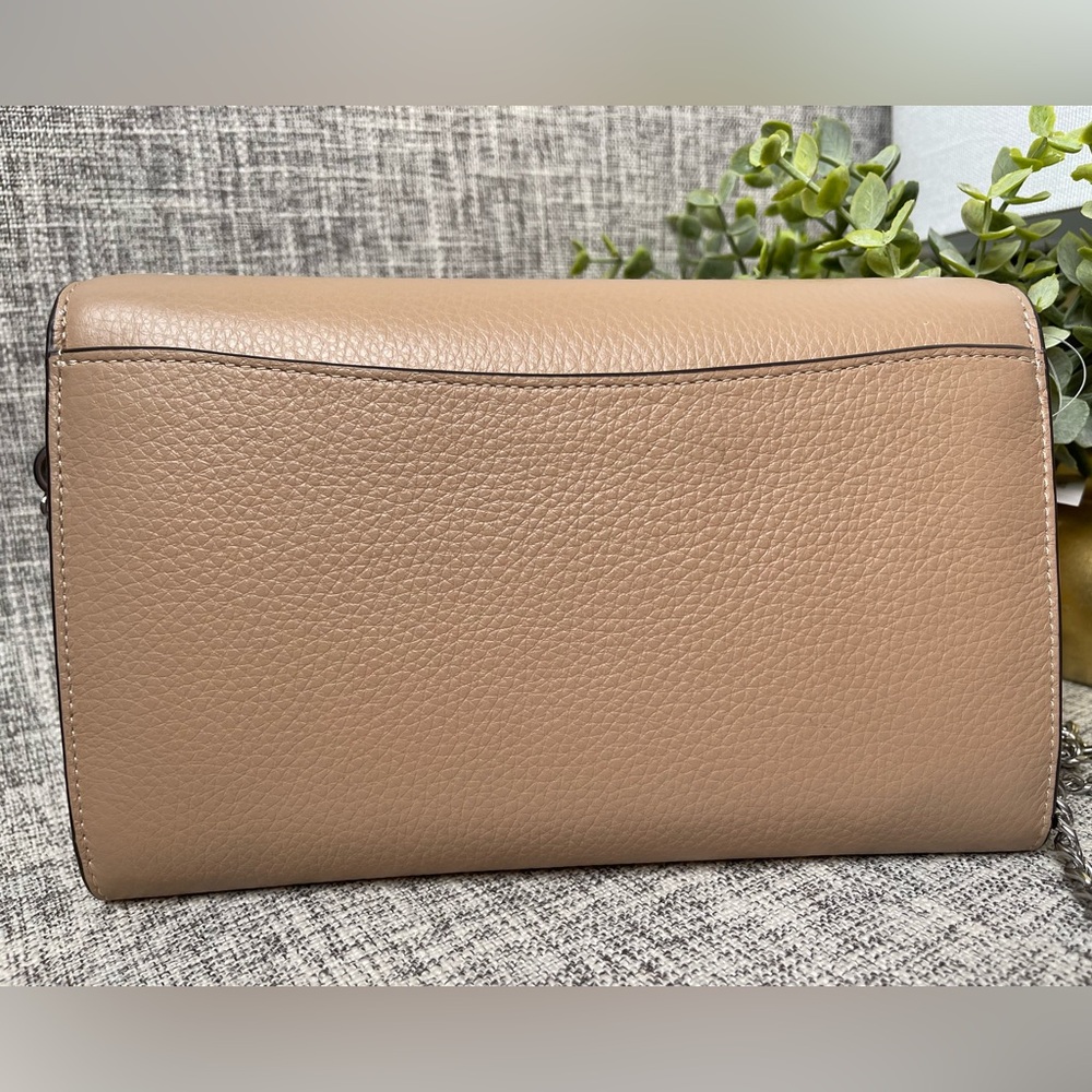 $139(NWT) Coach Tammie Clutch Crossbody with floral Whipstitch. - Picture 9 of 12